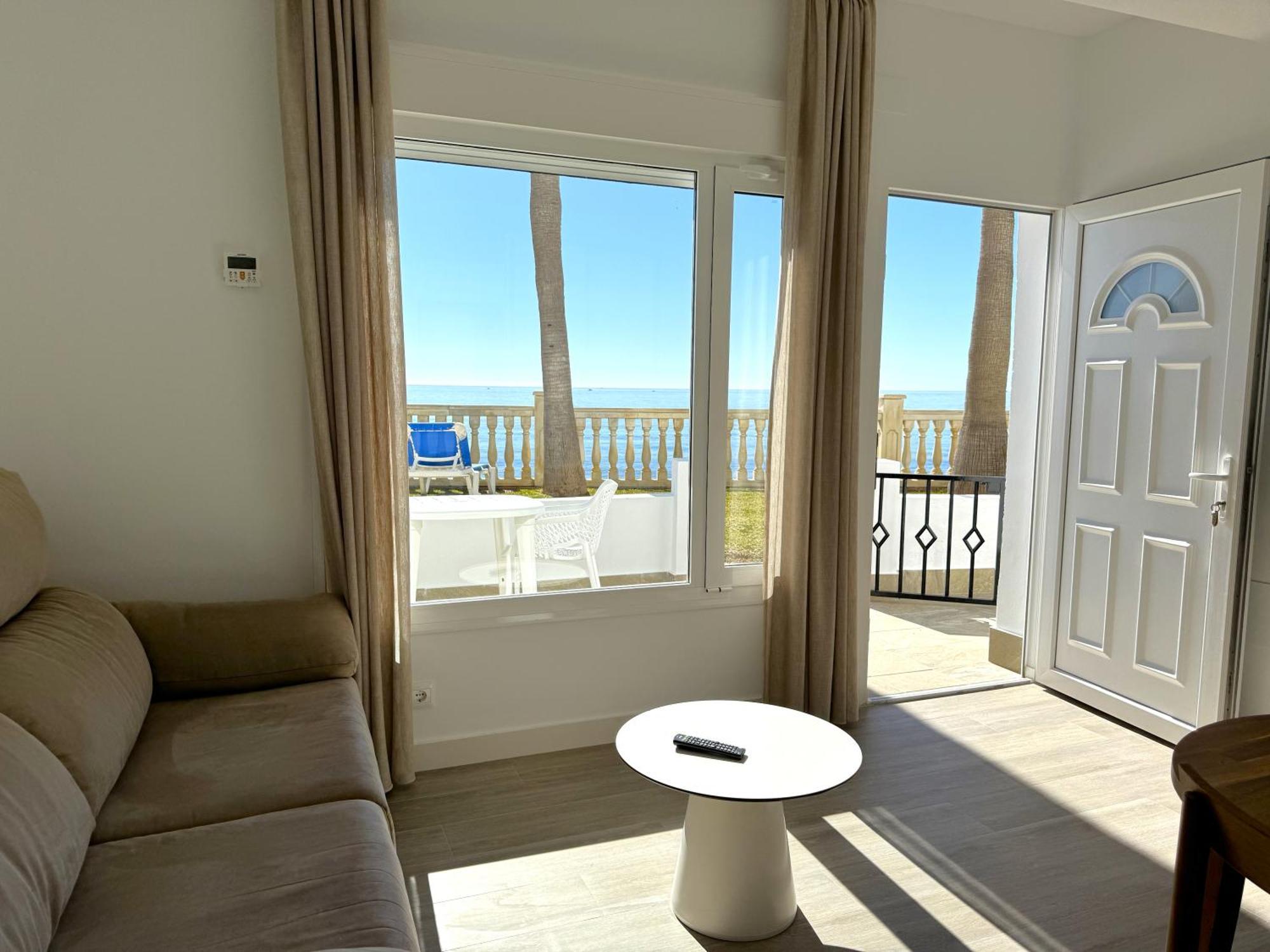 נרחה Apartamentos Perla Marina מראה חיצוני תמונה